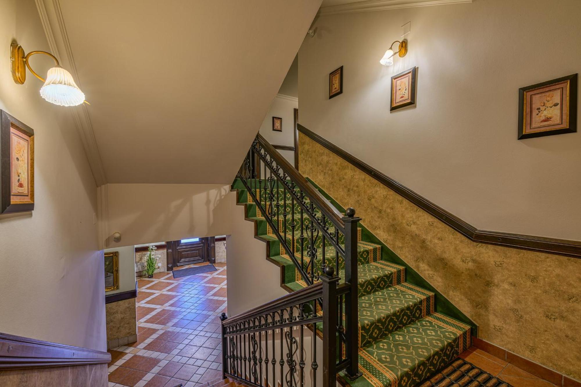 Hotel Classico Timisoara Luaran gambar