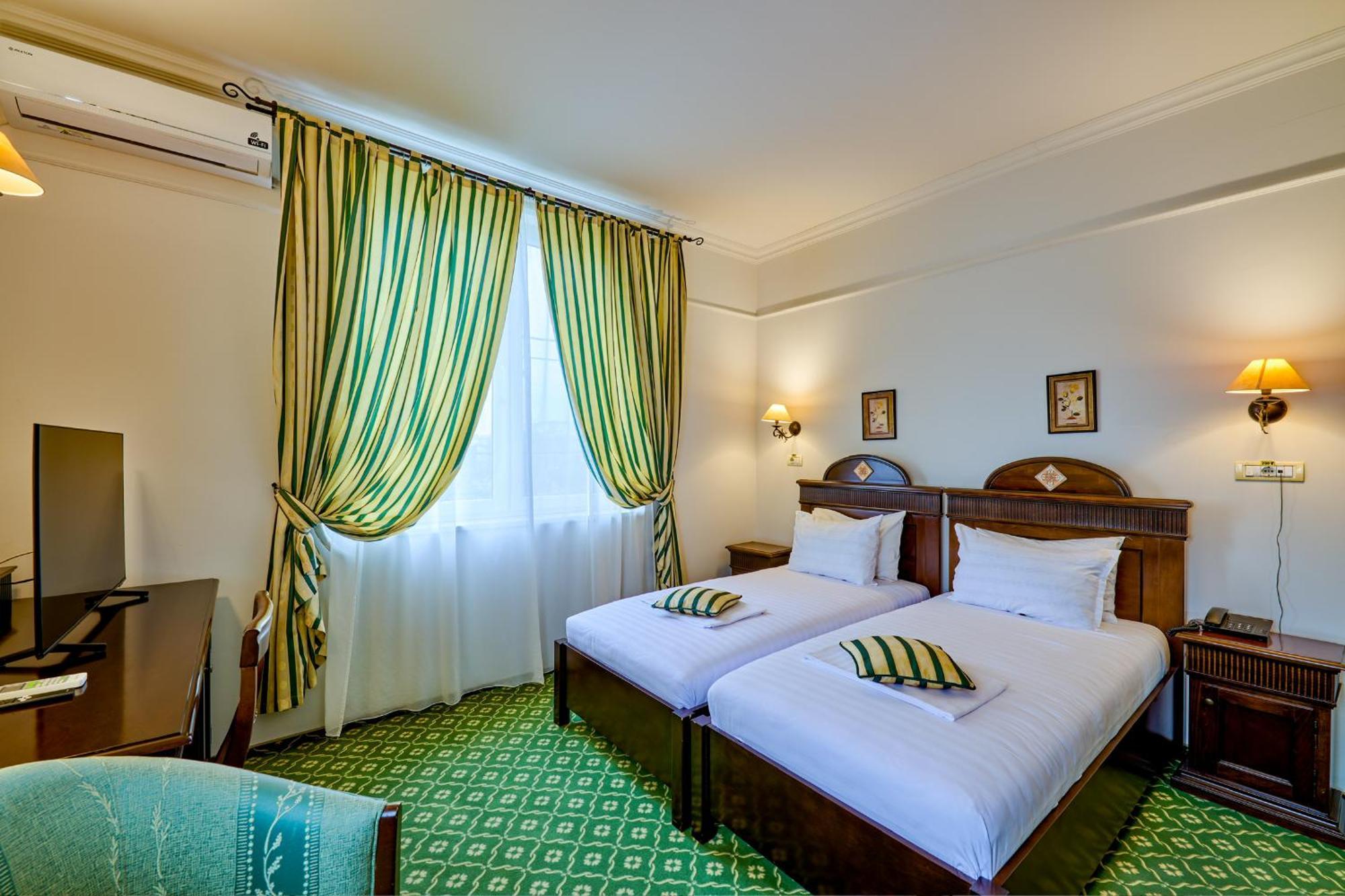 Hotel Classico Timisoara Luaran gambar