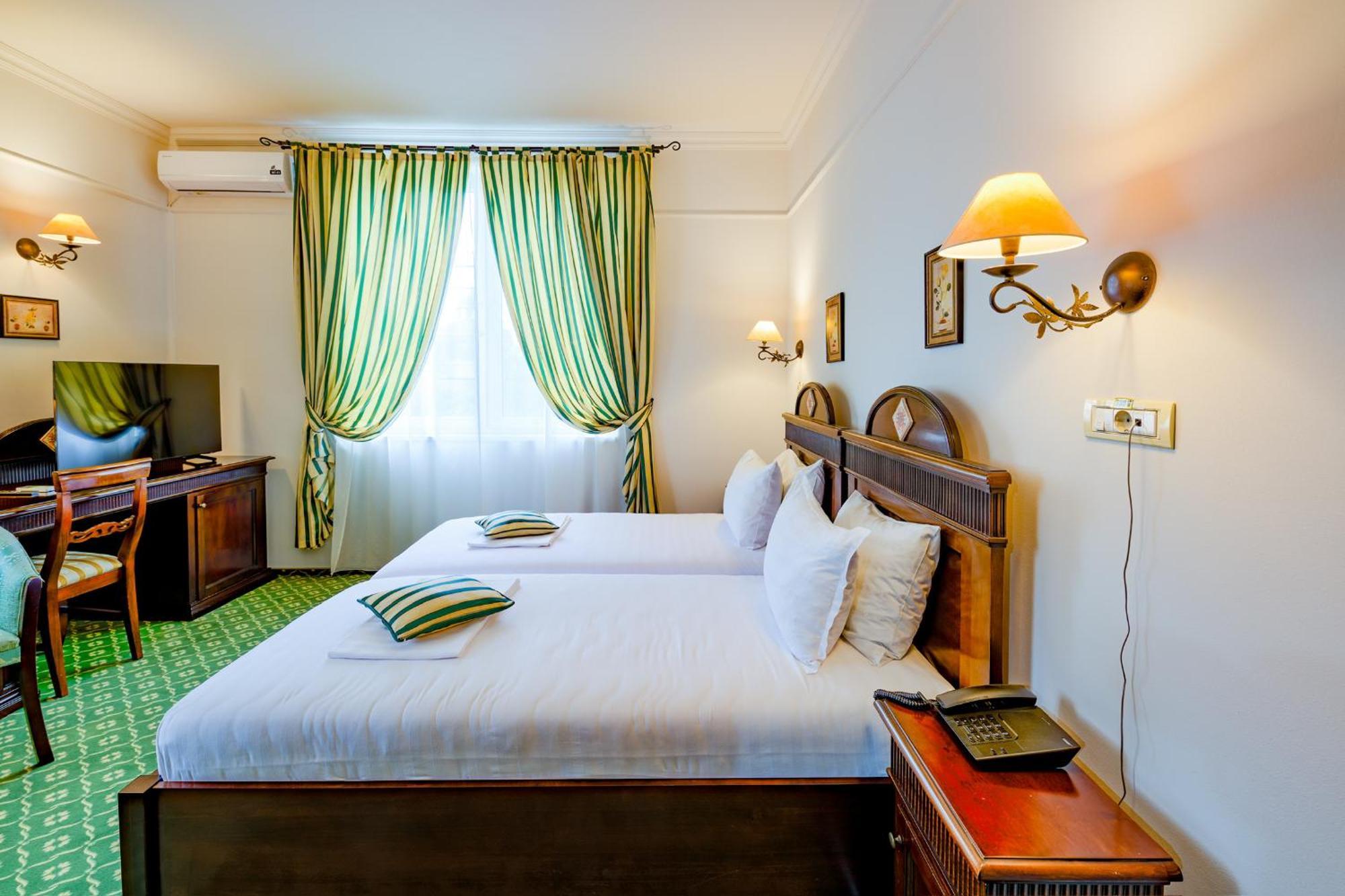 Hotel Classico Timisoara Luaran gambar