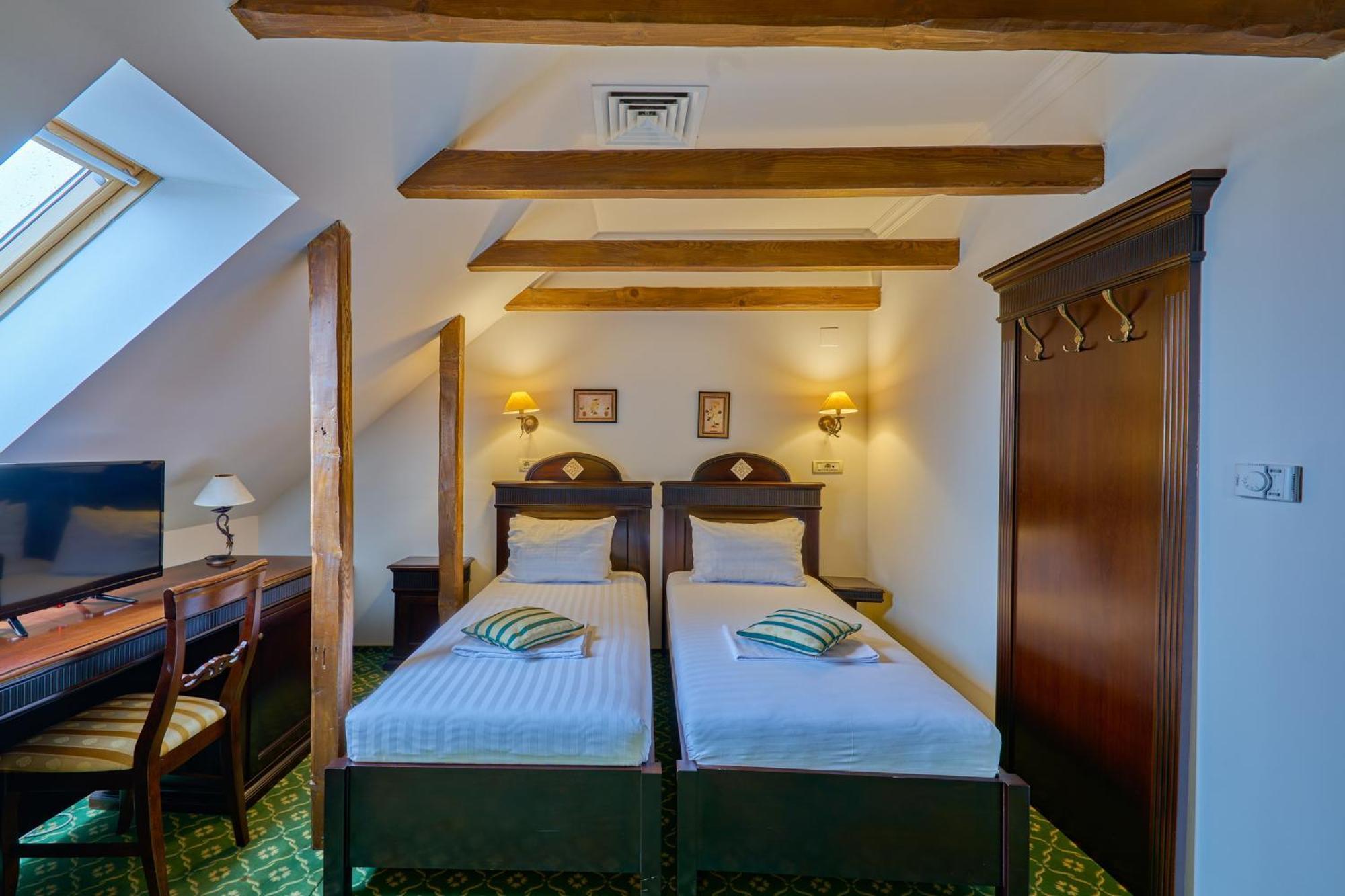 Hotel Classico Timisoara Luaran gambar