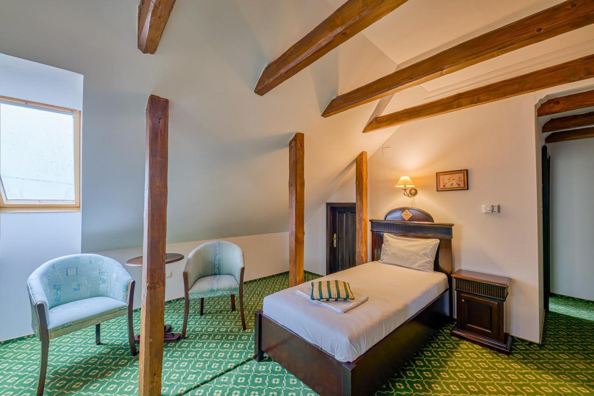 Hotel Classico Timisoara Luaran gambar