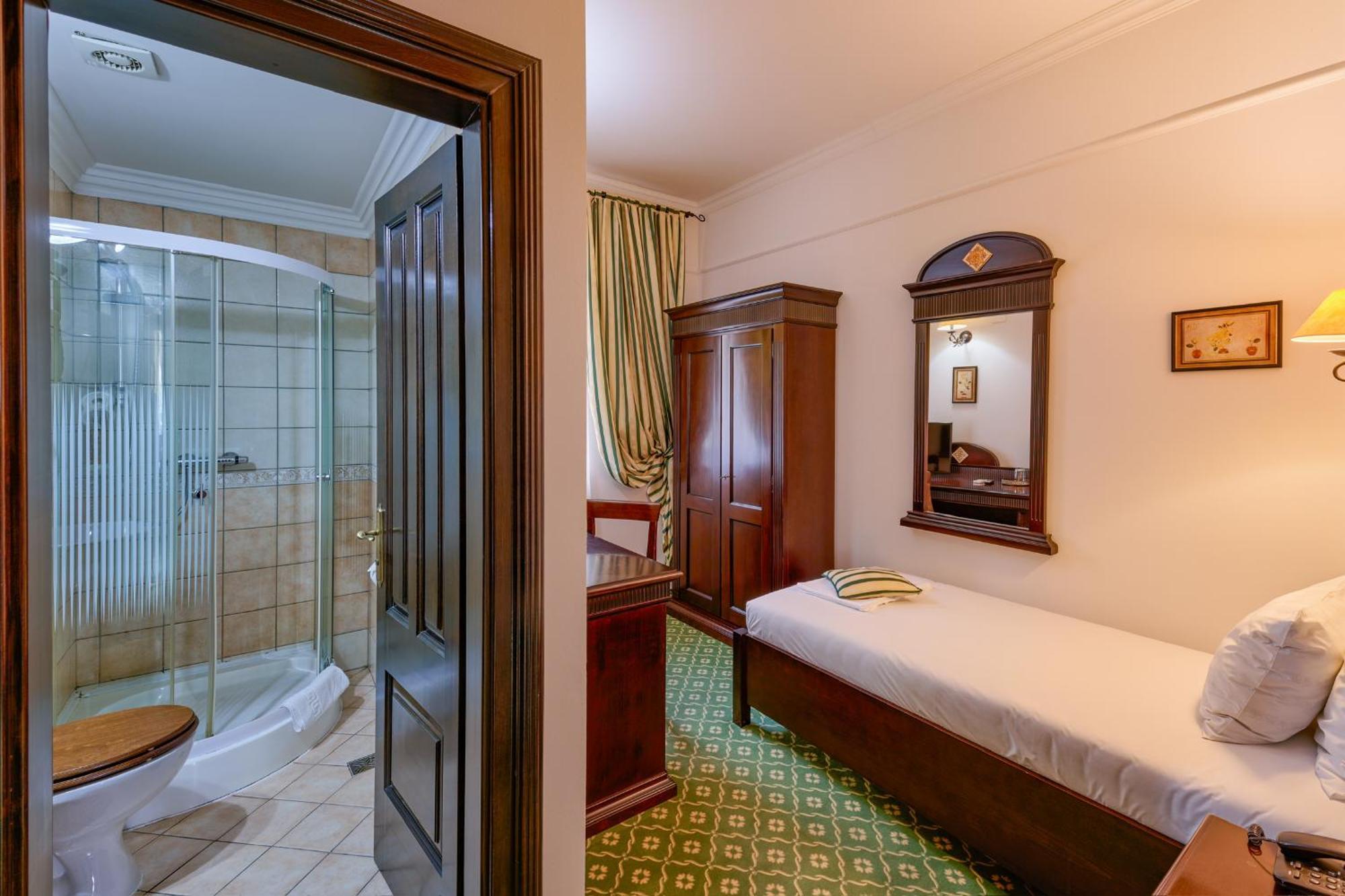 Hotel Classico Timisoara Luaran gambar